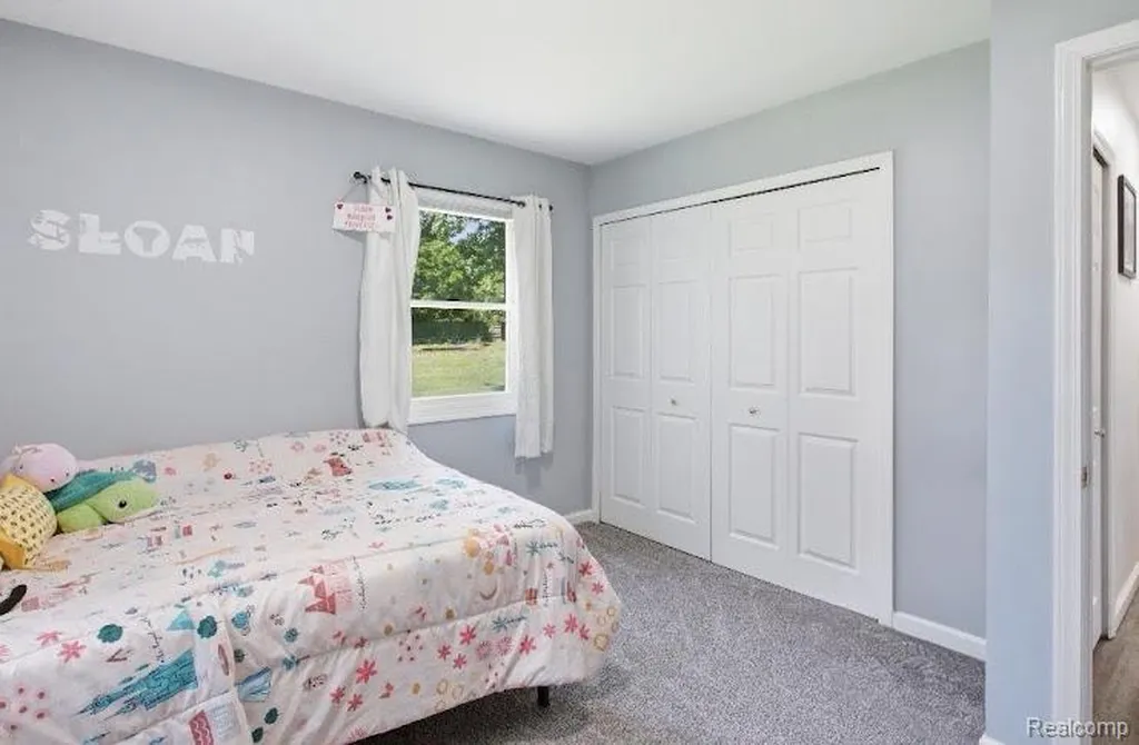 1517 W Oakley Park Road Commerce Charter Township MI 48390
