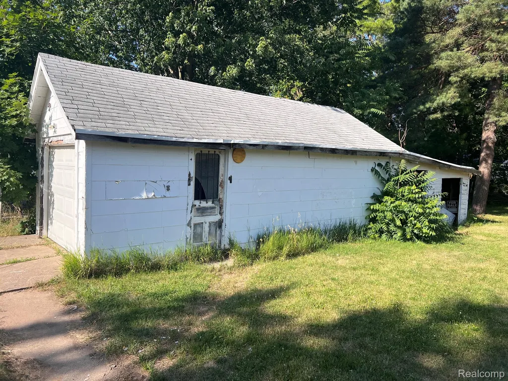 629 Alger Street Owosso City MI 48867