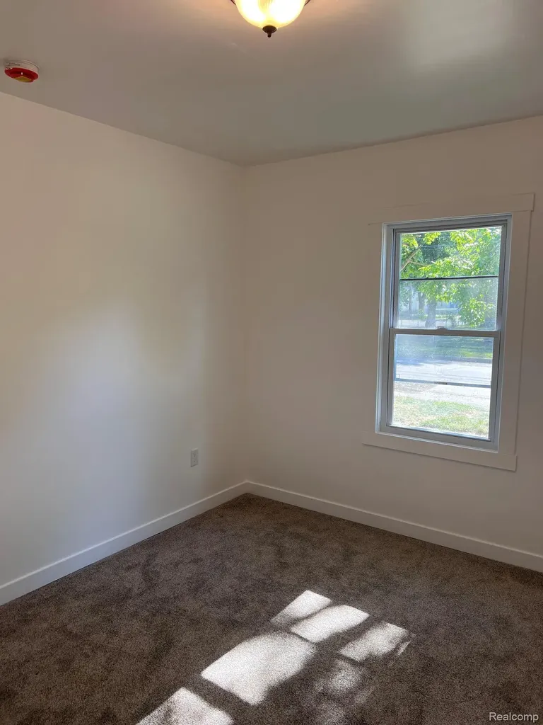 629 Alger Street Owosso City MI 48867