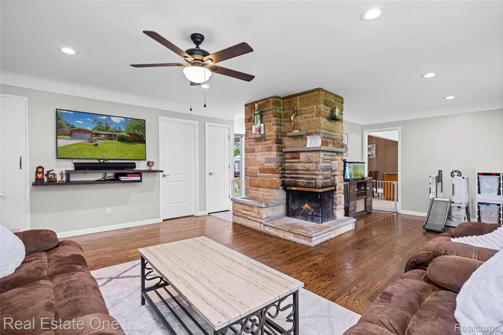 2810 Walbridge Road Rochester Hills City MI 48307