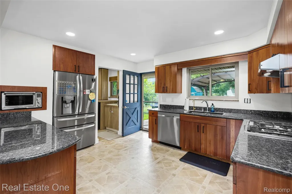 2810 Walbridge Road Rochester Hills City MI 48307