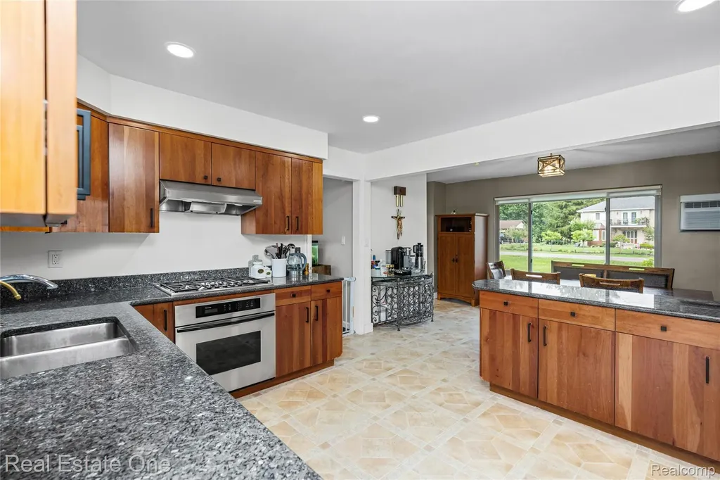2810 Walbridge Road Rochester Hills City MI 48307