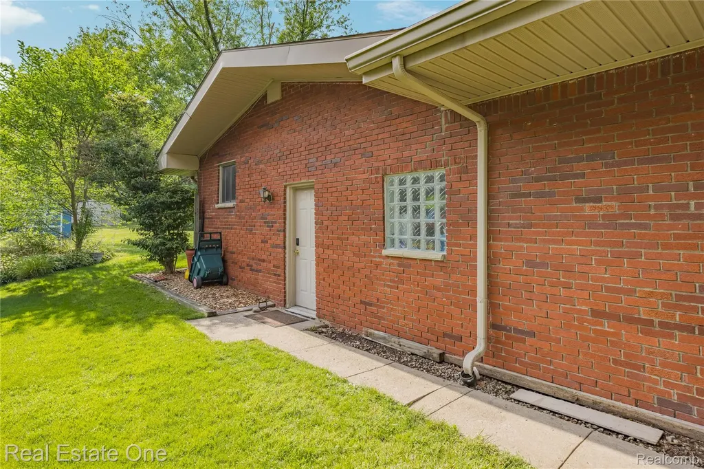 2810 Walbridge Road Rochester Hills City MI 48307