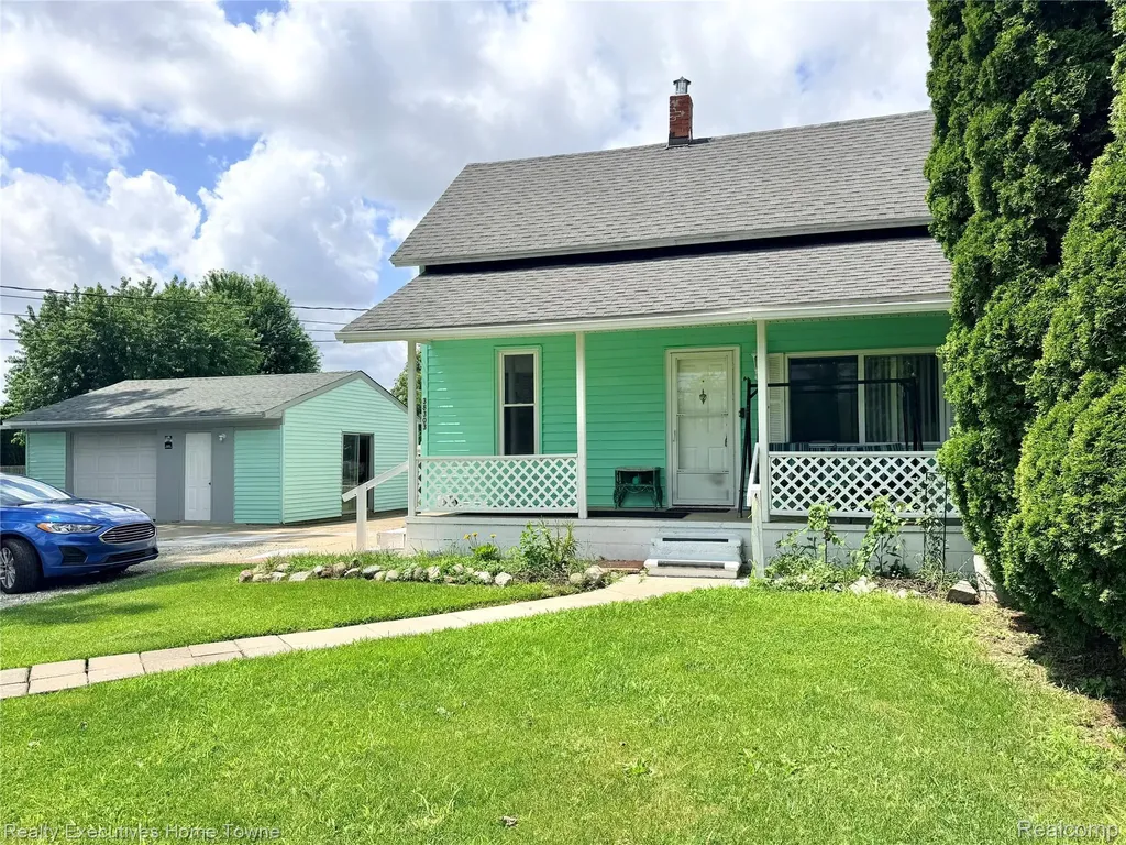 38303 Little Mack Avenue Clinton Charter Township MI 48036