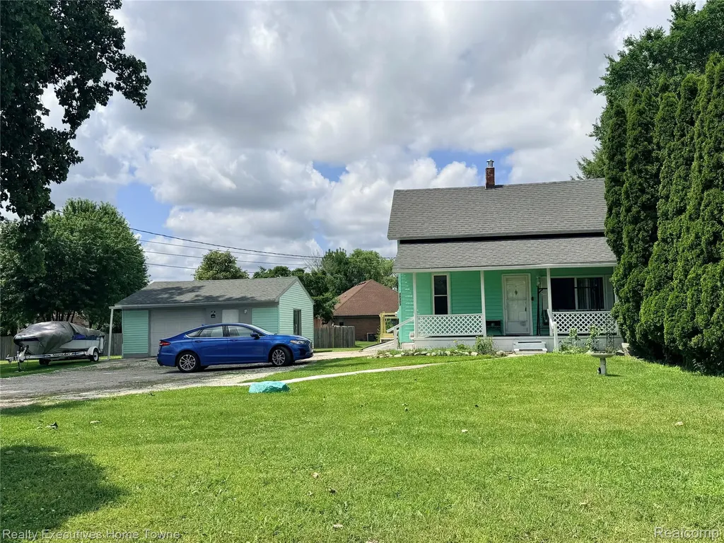 38303 Little Mack Avenue Clinton Charter Township MI 48036