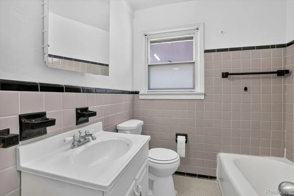 3509 Cherokee Avenue Flint City MI 48507