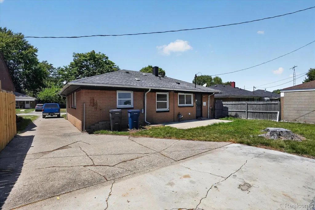 3509 Cherokee Avenue Flint City MI 48507