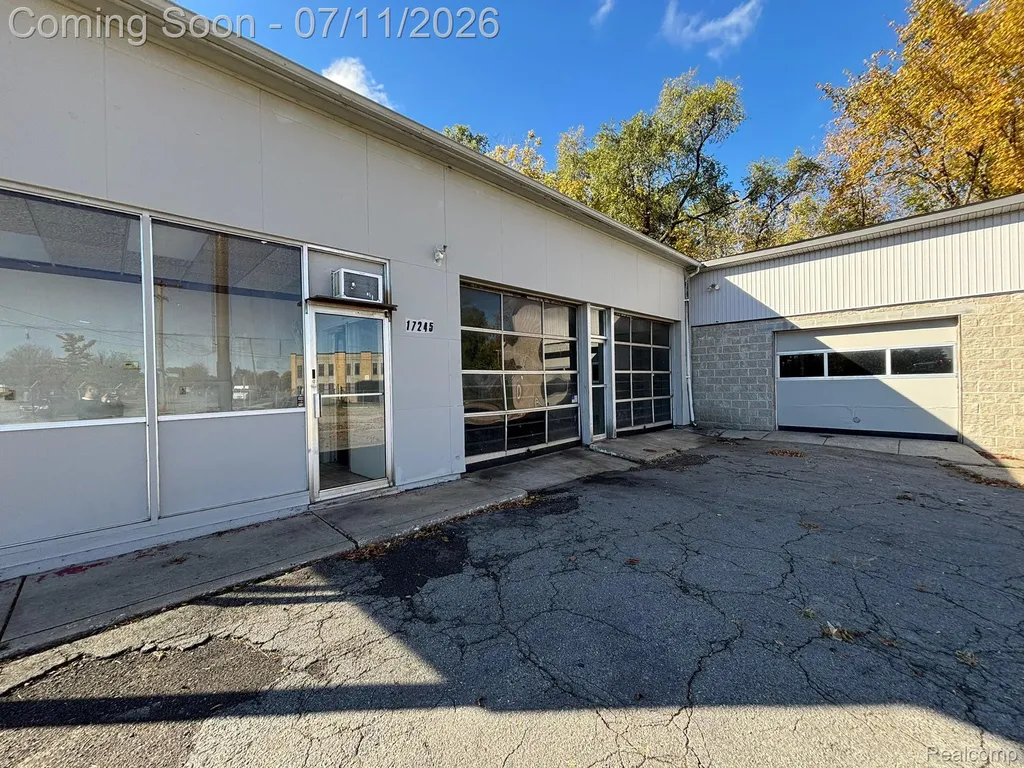 17245 Telegraph Road Detroit City MI 48219