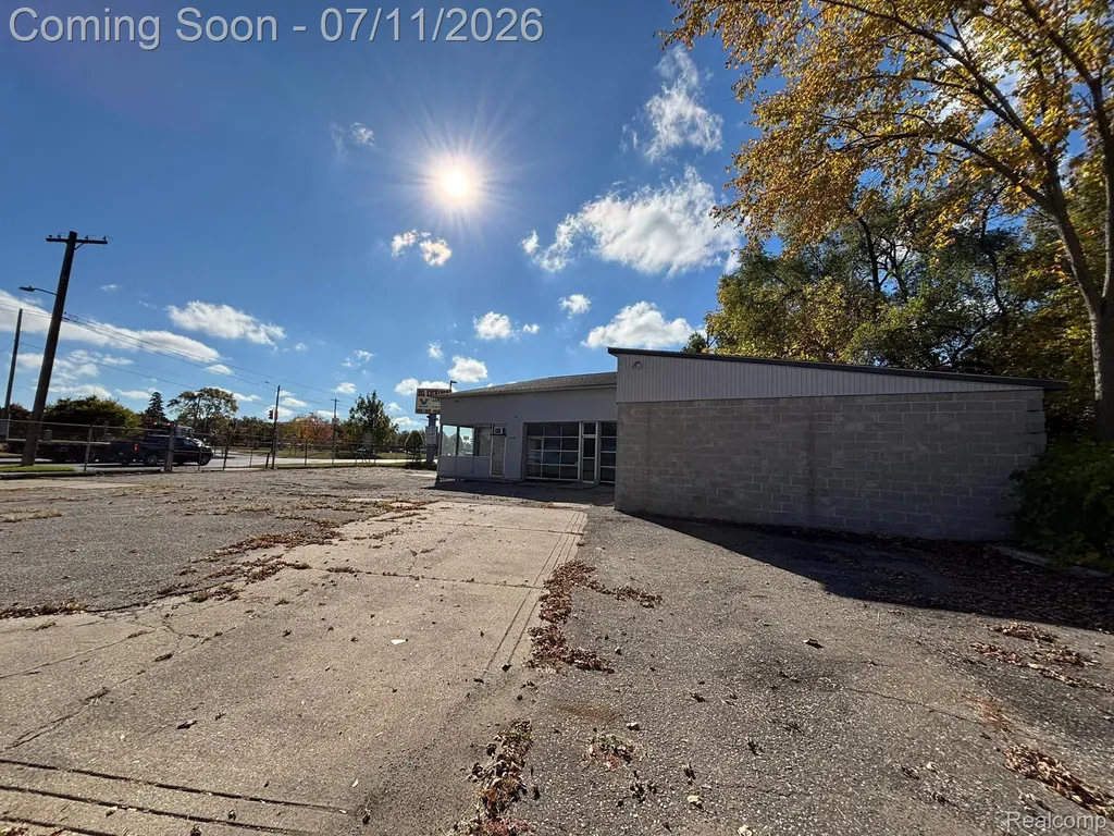17245 Telegraph Road Detroit City MI 48219
