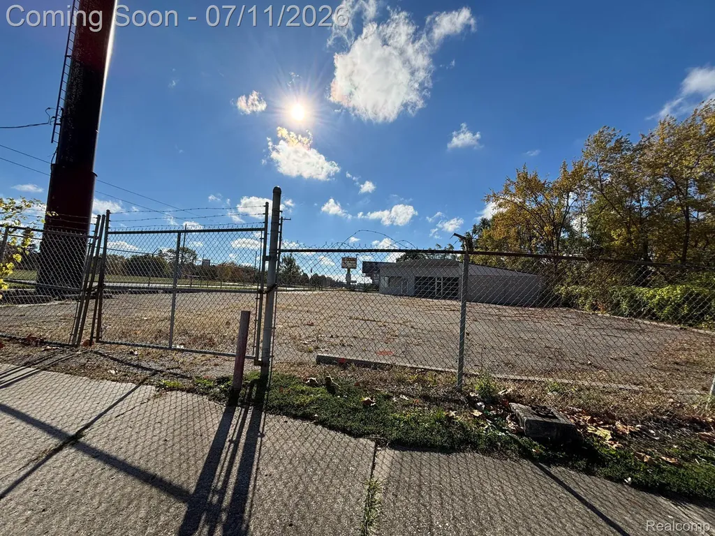 17245 Telegraph Road Detroit City MI 48219
