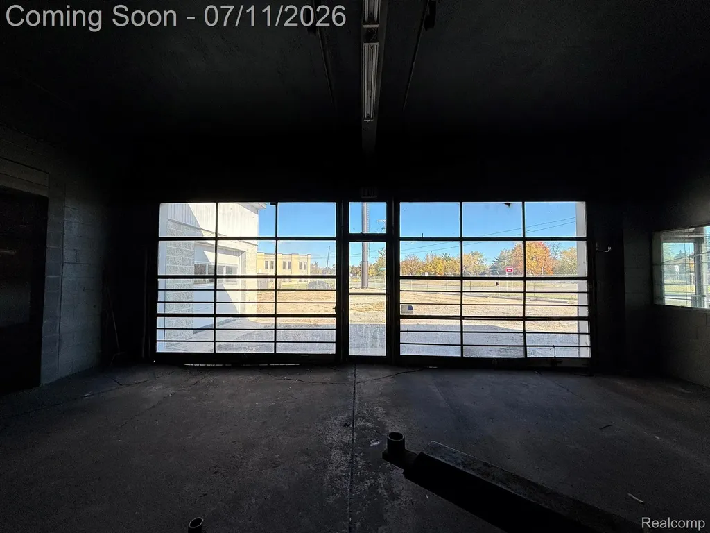 17245 Telegraph Road Detroit City MI 48219