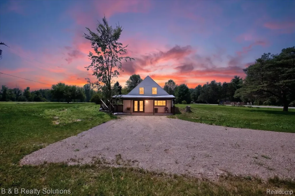 1564 Burnside Road Deerfield Township MI 48461