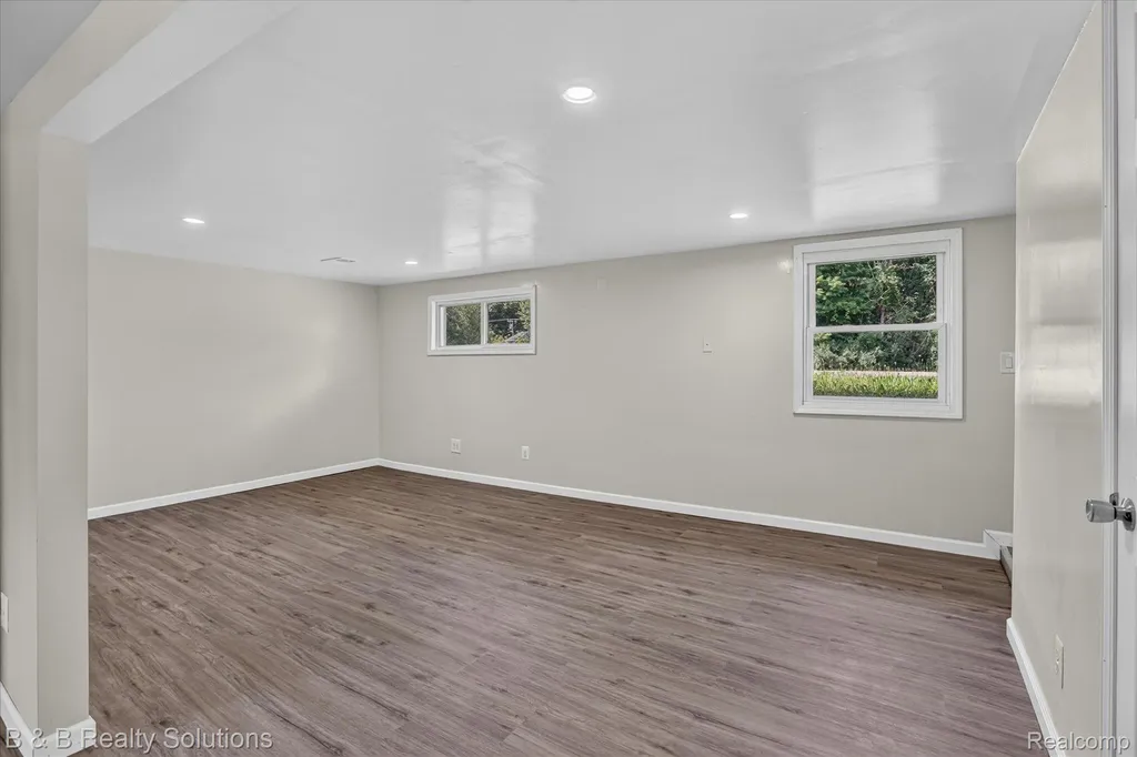 1564 Burnside Road Deerfield Township MI 48461