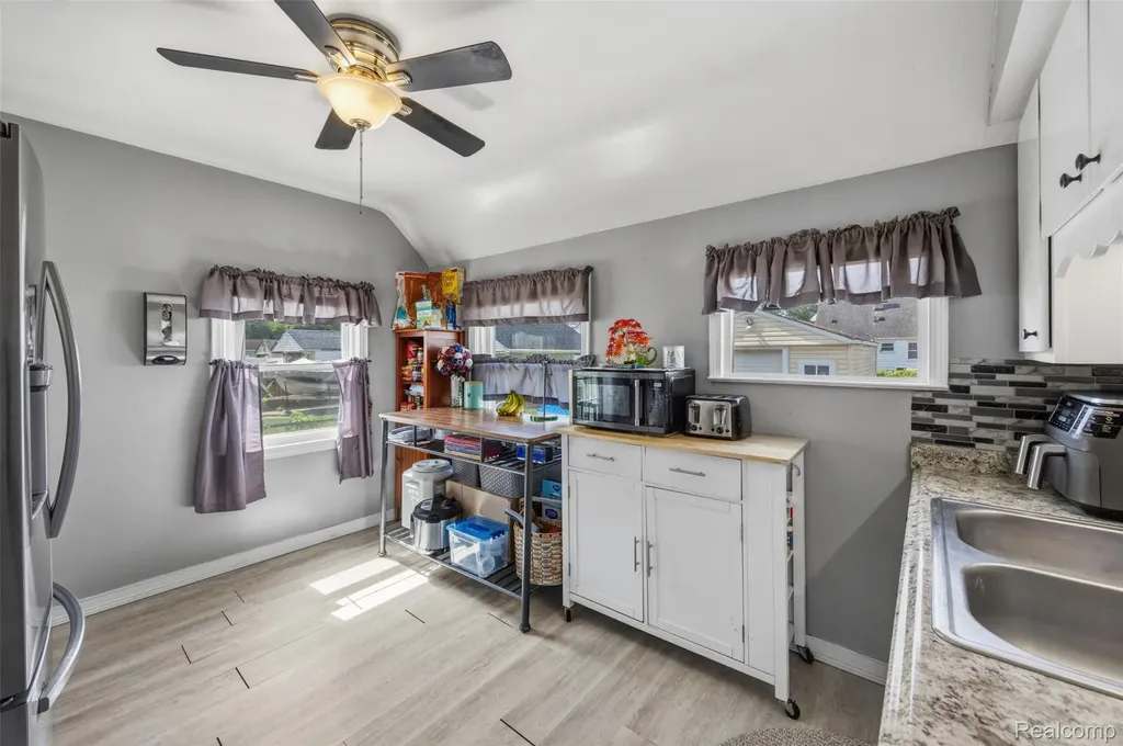 14629 Keppen Avenue Allen Park City MI 48101