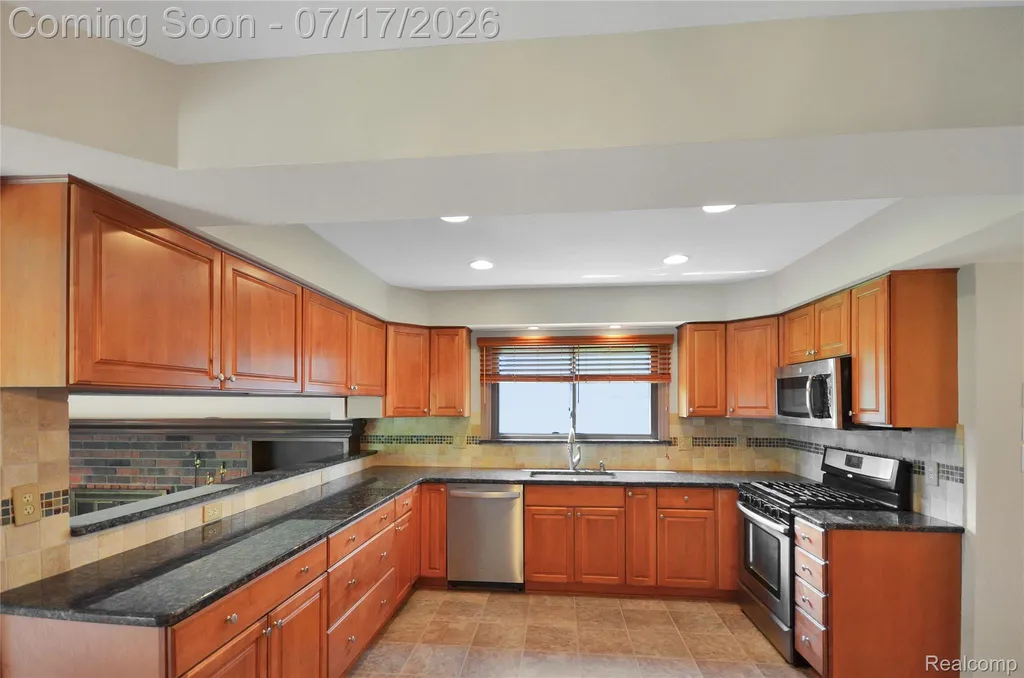 3634 Tracy Drive Sterling Heights City MI 48310
