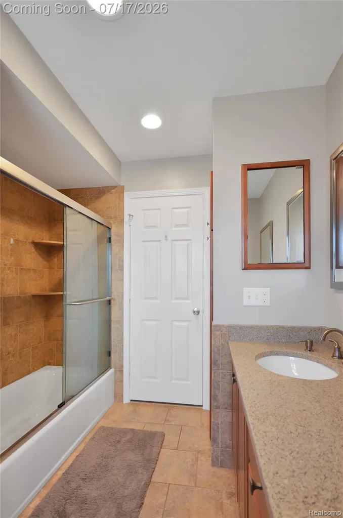 3634 Tracy Drive Sterling Heights City MI 48310