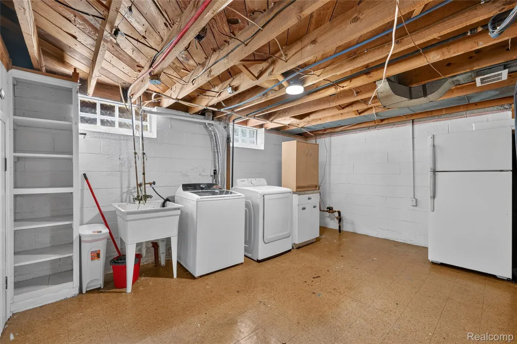 1470 Moran Avenue Lincoln Park City MI 48146