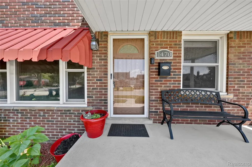 1470 Moran Avenue Lincoln Park City MI 48146