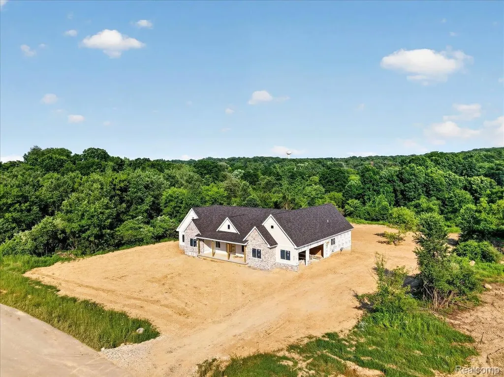5000 Metamora Ridge Metamora Township MI 48455