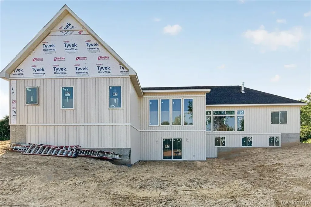 5000 Metamora Ridge Metamora Township MI 48455