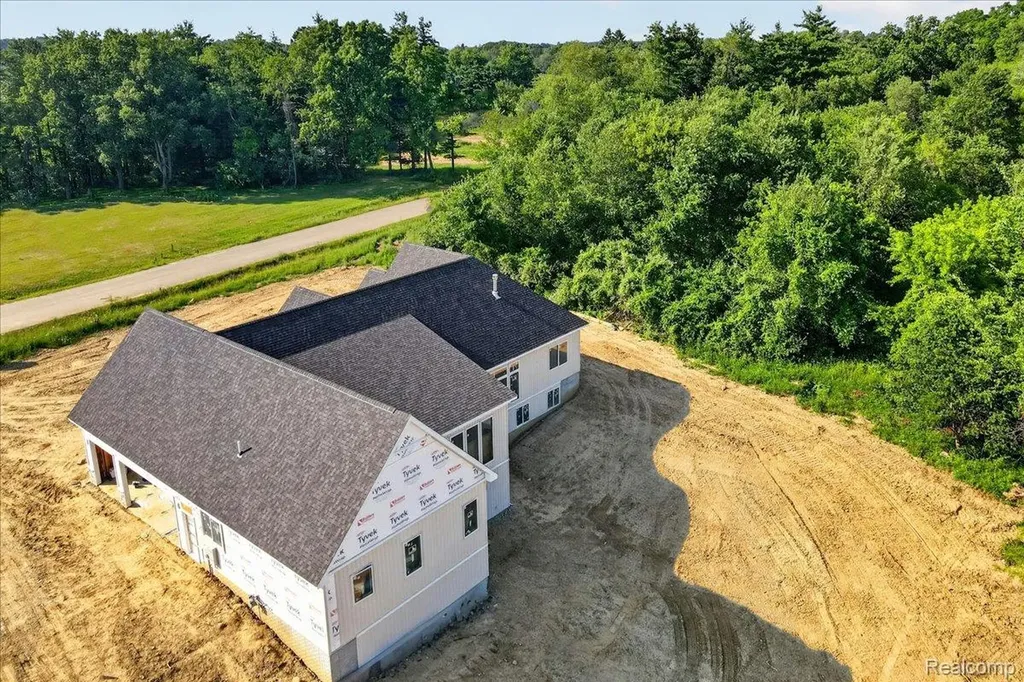 5000 Metamora Ridge Metamora Township MI 48455