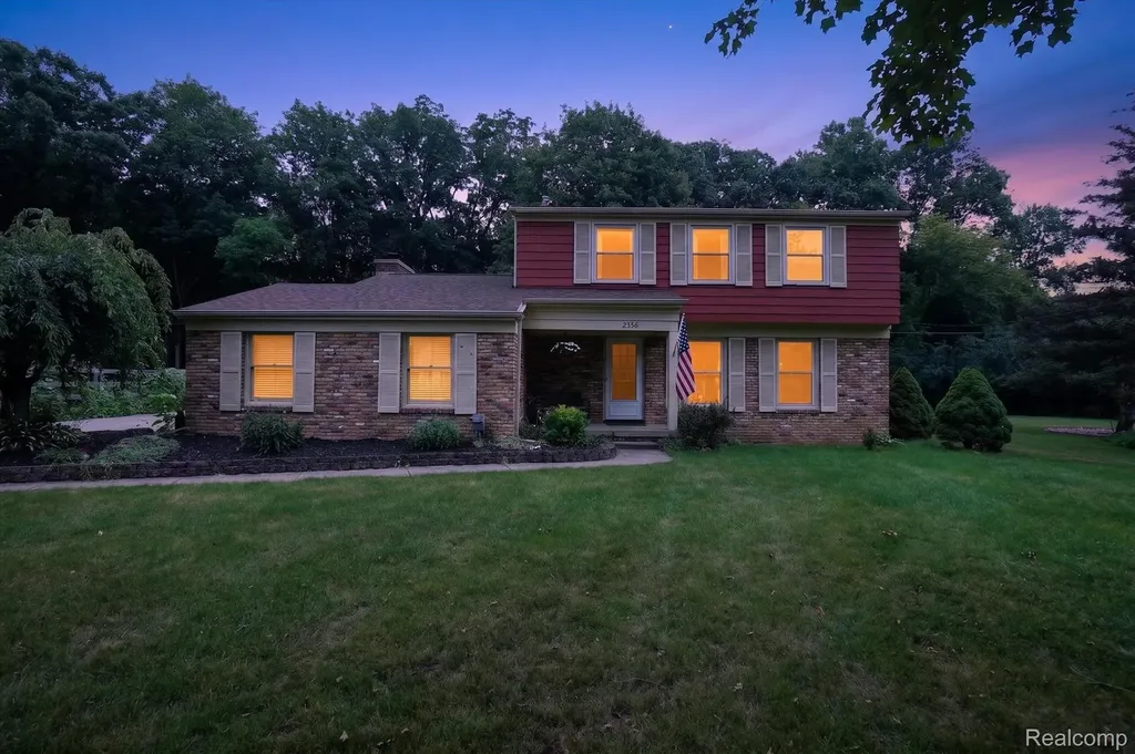 2356 Pineview Court Flint Charter Township MI 48433