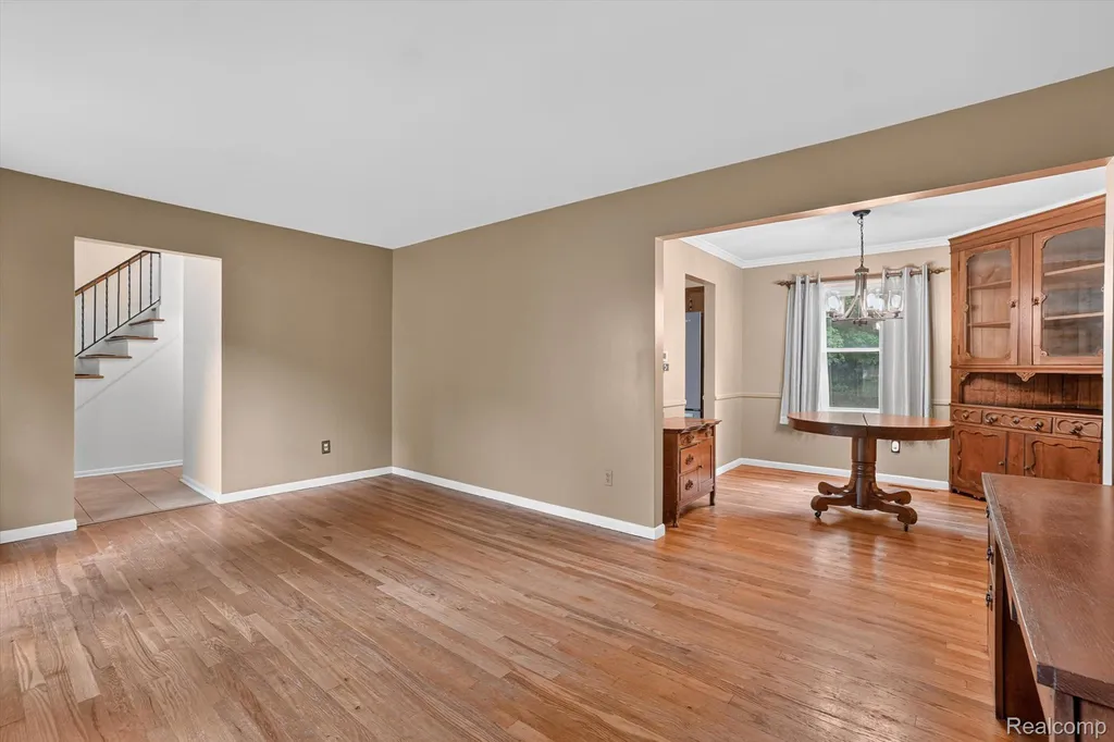 2356 Pineview Court Flint Charter Township MI 48433
