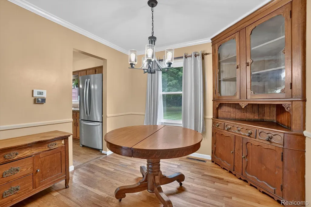 2356 Pineview Court Flint Charter Township MI 48433