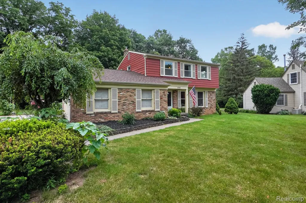2356 Pineview Court Flint Charter Township MI 48433