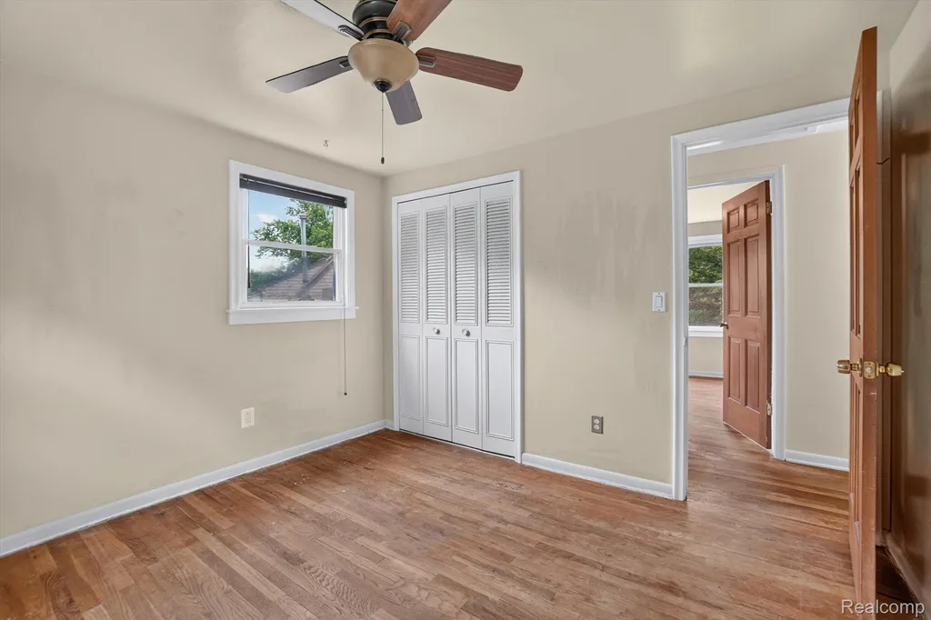 2356 Pineview Court Flint Charter Township MI 48433