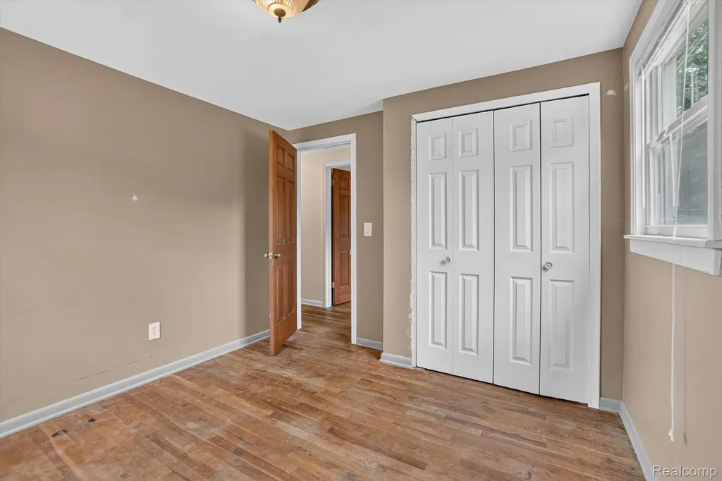 2356 Pineview Court Flint Charter Township MI 48433