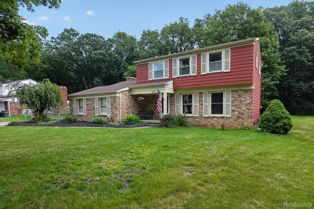 2356 Pineview Court Flint Charter Township MI 48433