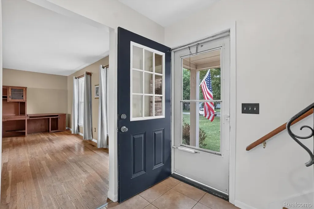 2356 Pineview Court Flint Charter Township MI 48433