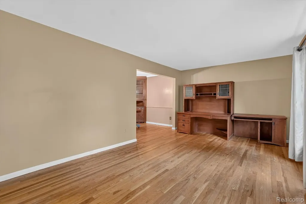 2356 Pineview Court Flint Charter Township MI 48433