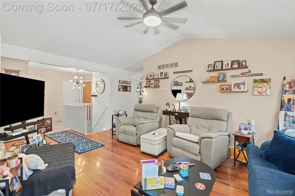 5035 Island View Drive Fenton Charter Township MI 48451
