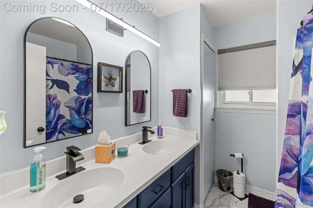 5035 Island View Drive Fenton Charter Township MI 48451