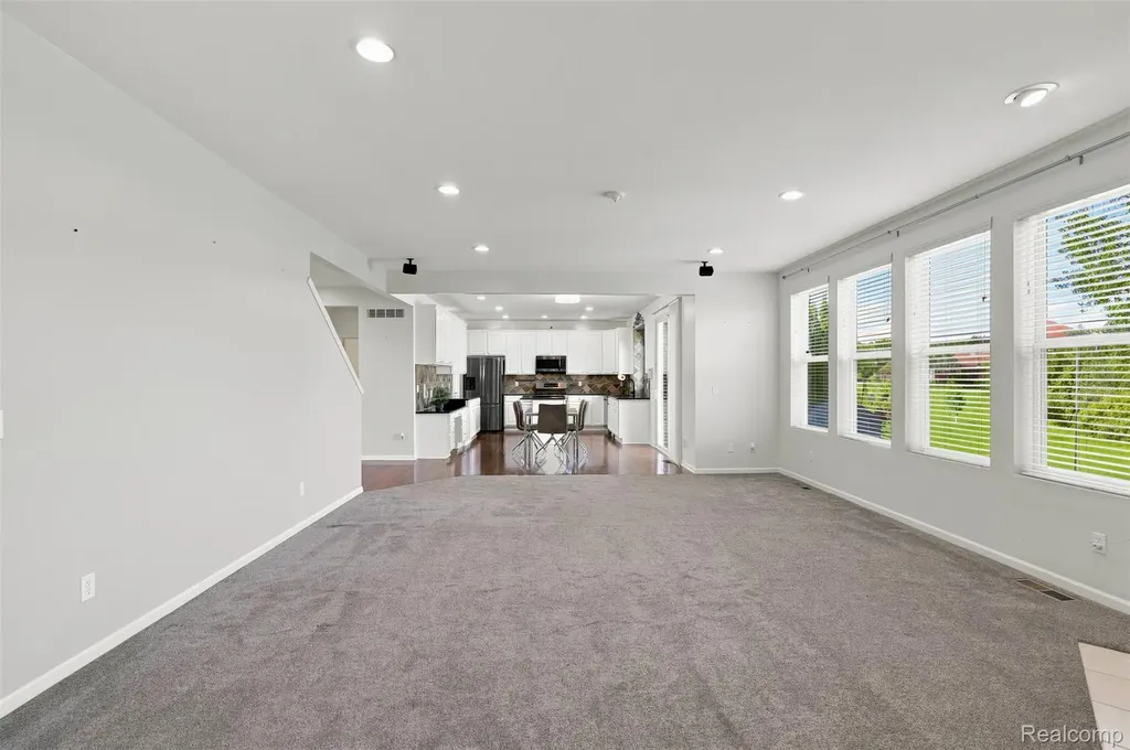 49894 Bloomsbury Lane Macomb Township MI 48044