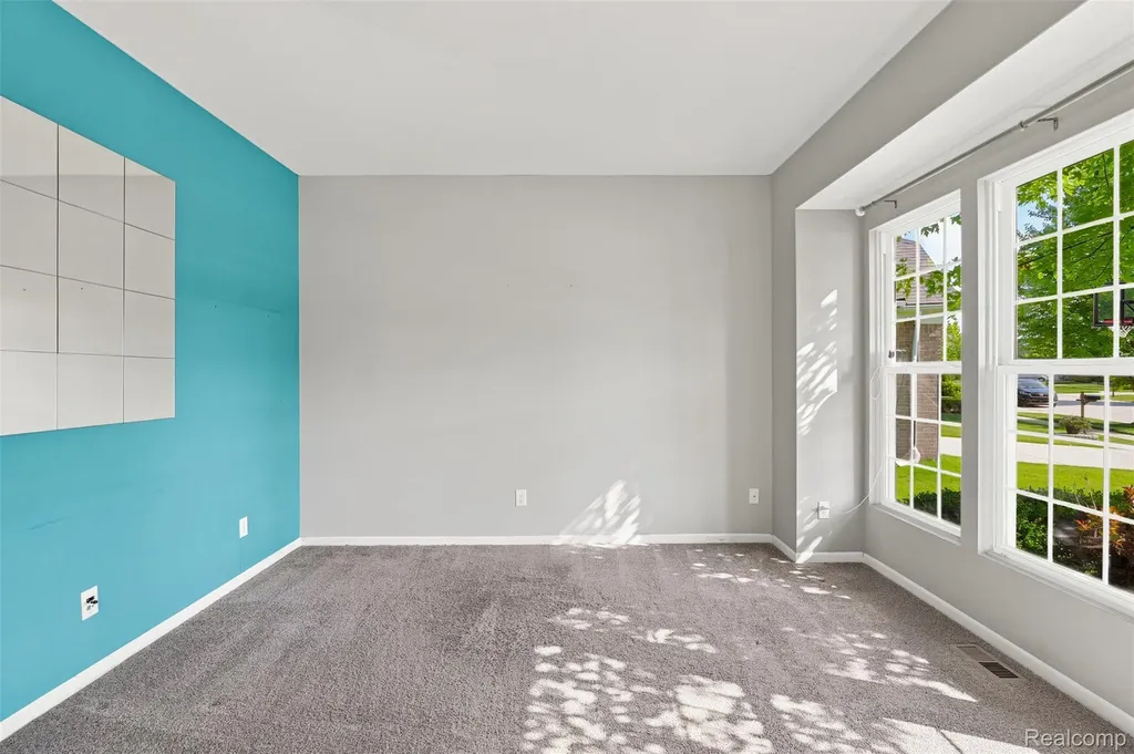 49894 Bloomsbury Lane Macomb Township MI 48044