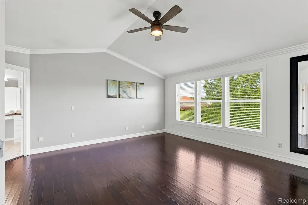 49894 Bloomsbury Lane Macomb Township MI 48044