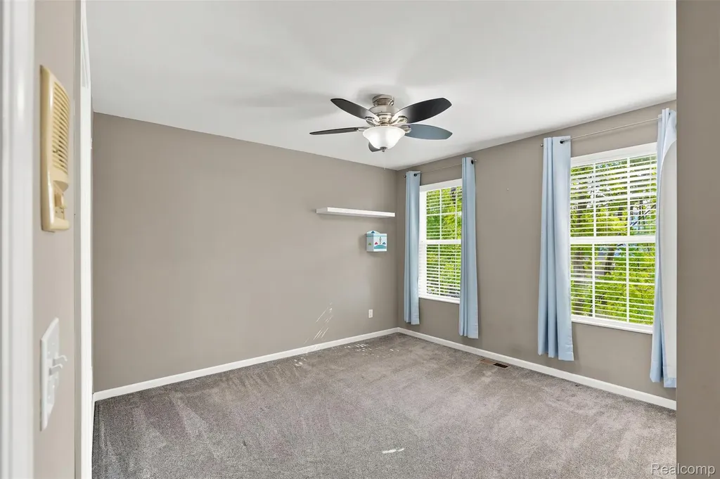 49894 Bloomsbury Lane Macomb Township MI 48044