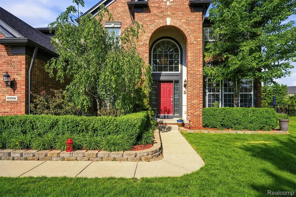 49894 Bloomsbury Lane Macomb Township MI 48044