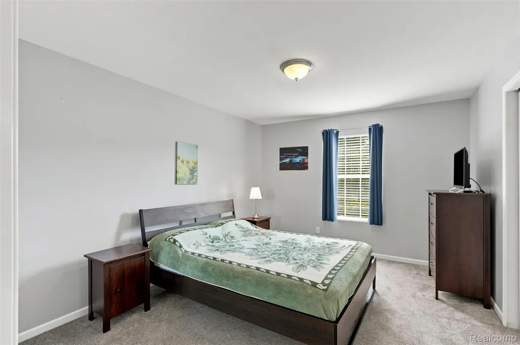 49894 Bloomsbury Lane Macomb Township MI 48044