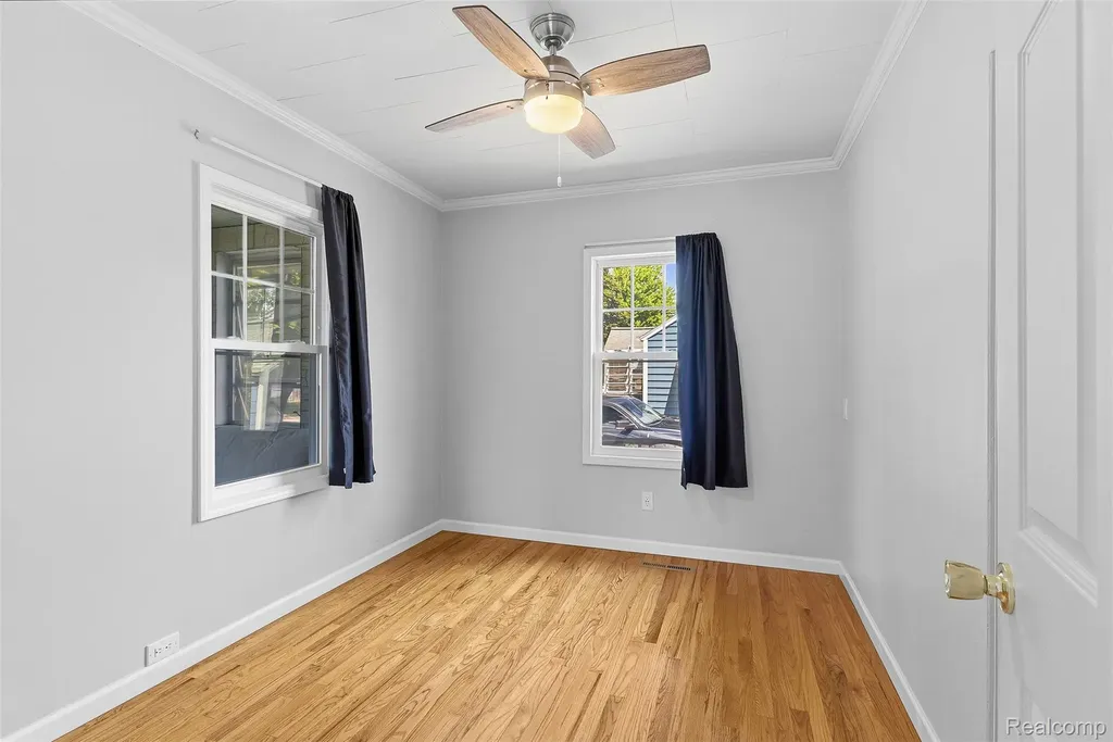 1709 Michigan Avenue Portsmouth Charter Township MI 48708