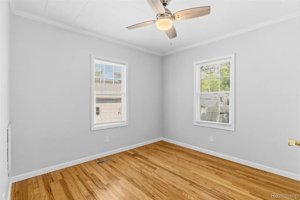 1709 Michigan Avenue Portsmouth Charter Township MI 48708