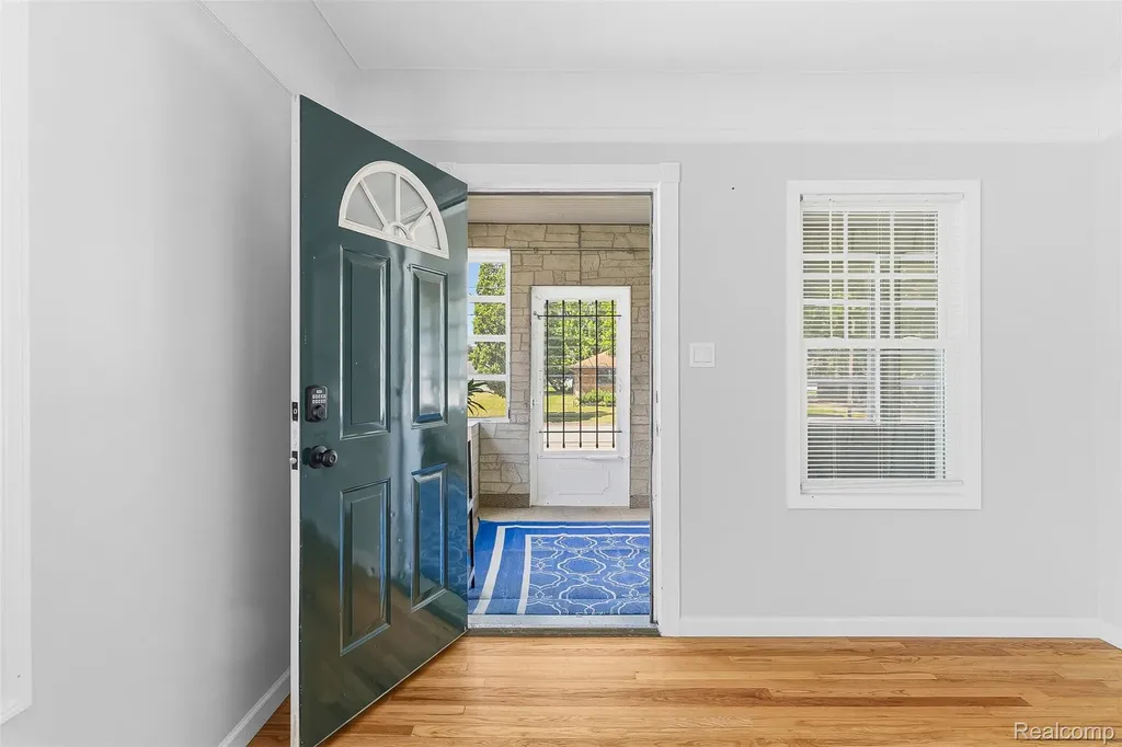 1709 Michigan Avenue Portsmouth Charter Township MI 48708