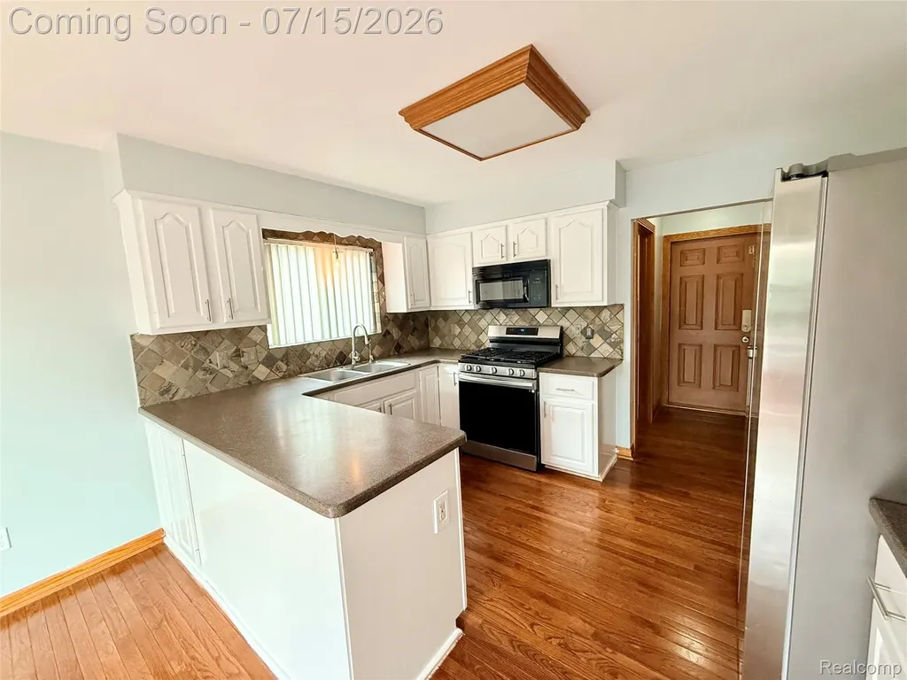 25992 Briar Towne Boulevard Chesterfield Township MI 48051