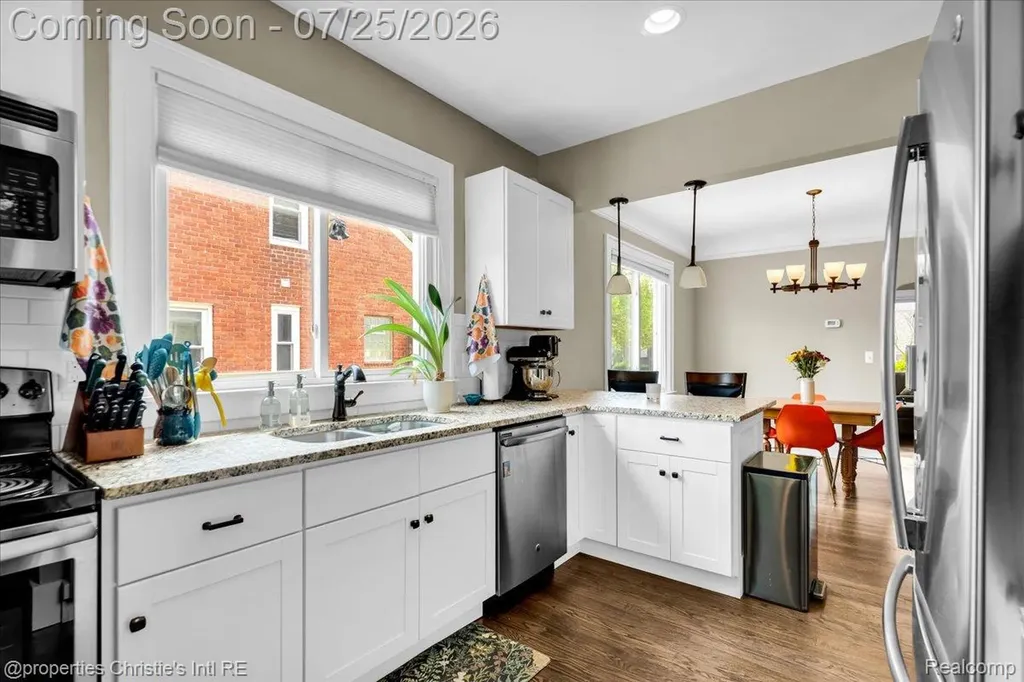 320 Laprairie Street Ferndale City MI 48220
