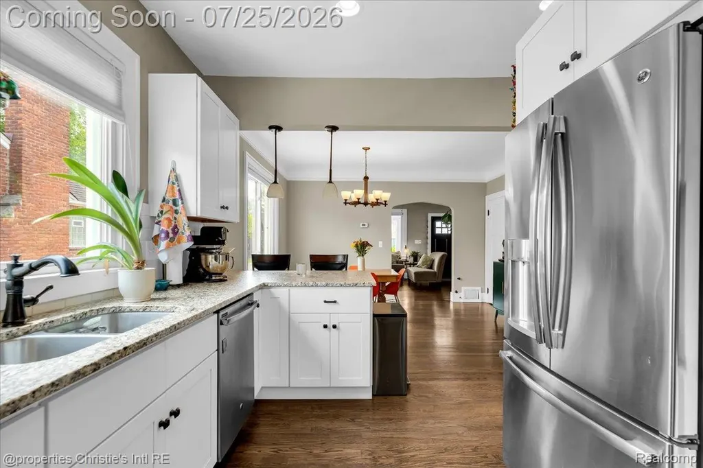 320 Laprairie Street Ferndale City MI 48220