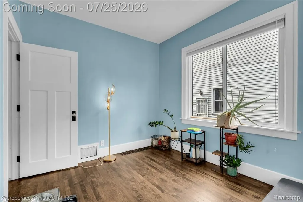 320 Laprairie Street Ferndale City MI 48220