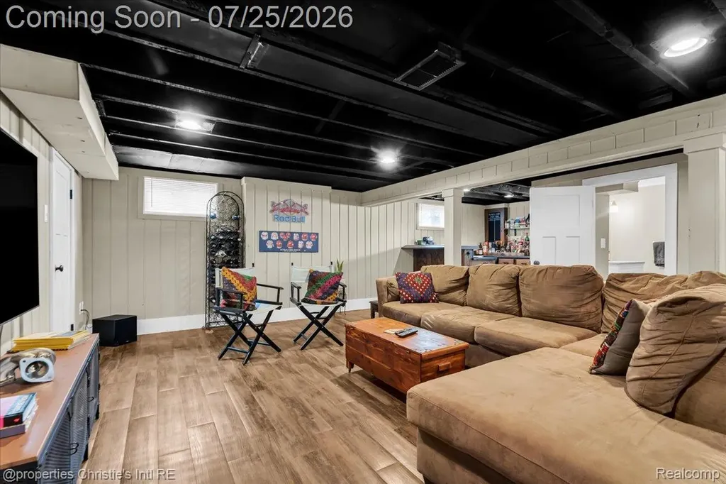 320 Laprairie Street Ferndale City MI 48220